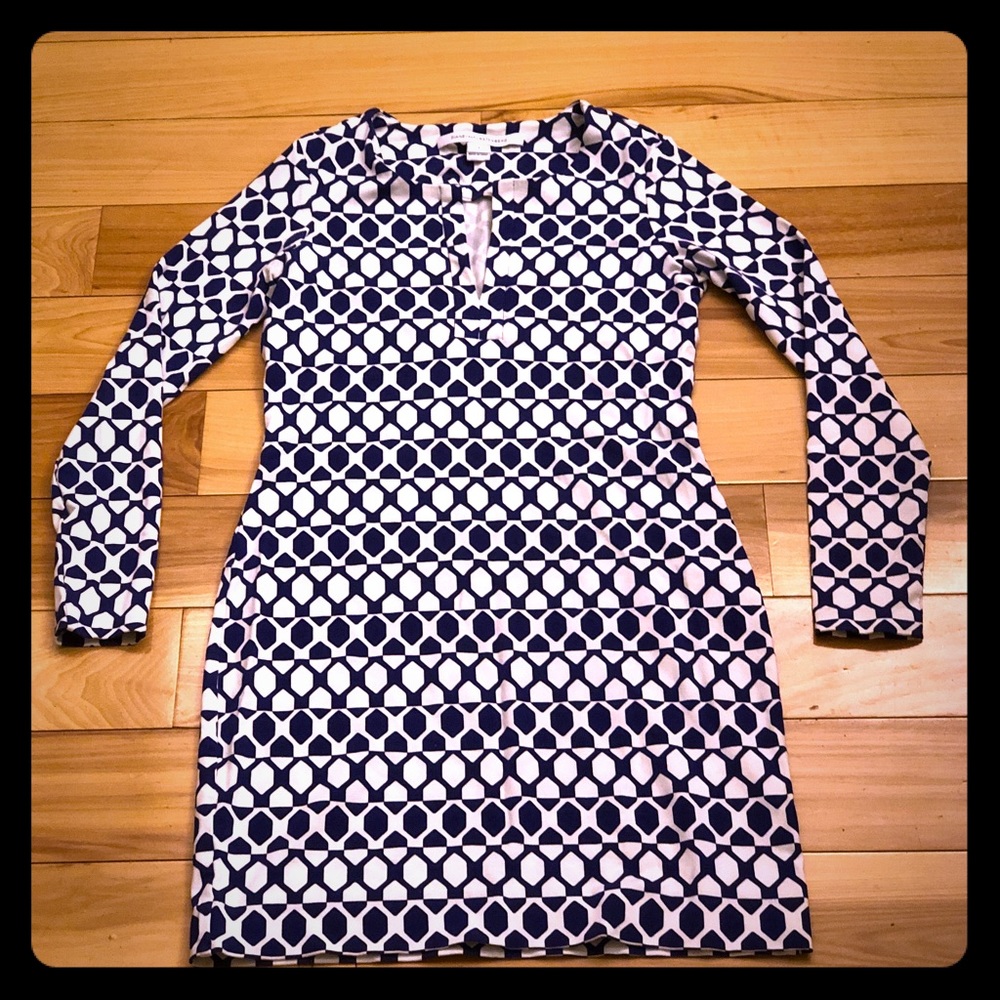 Diane von furstenberg sexy dress. Size 2
